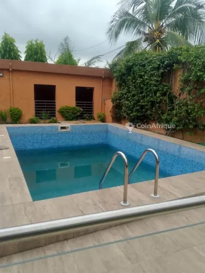 Villa duplex 9 pièces avec piscine — Cocody Riviera 3