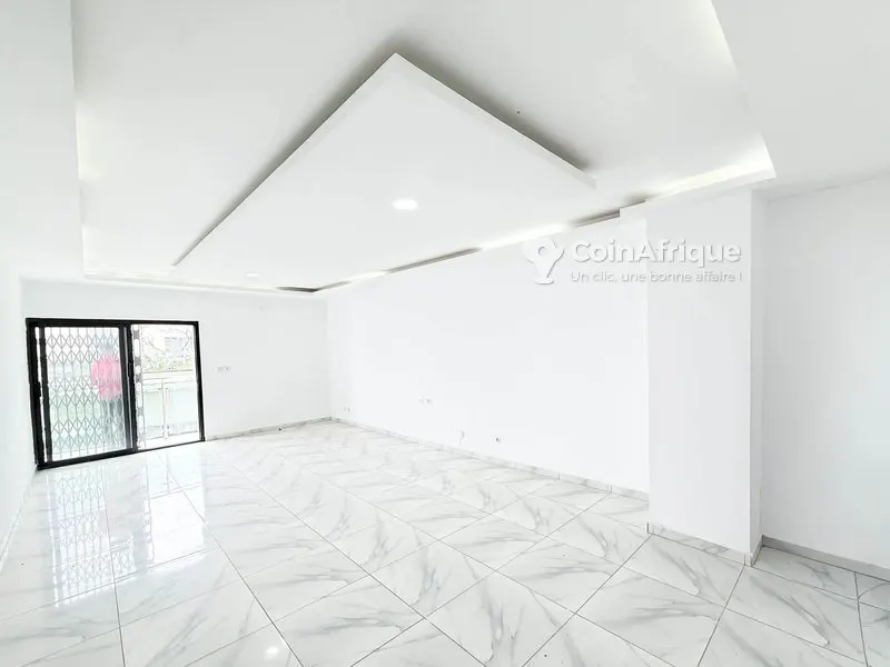 Appartement de standing 4 pièces — Cocody Riviera