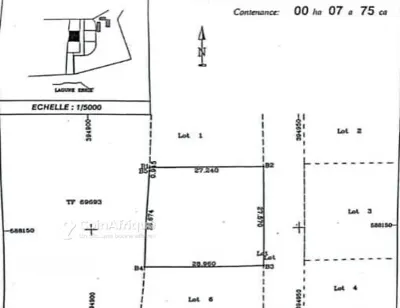Terrain 775 m² avec accès à l'eau et vue lagune — Cocody Riviera M'Badon
