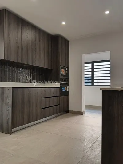 Villa duplex 7 pièces — Riviera Synacassi