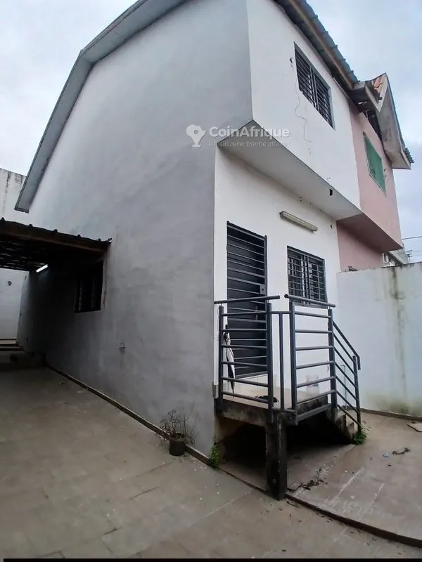 Villa duplex 3 pièces avec garage — Fekessé Cité Promogim