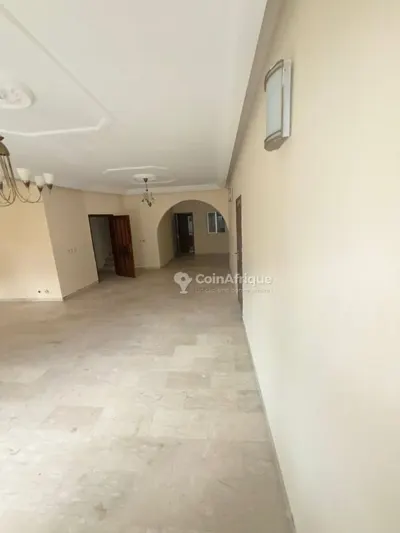 Villa duplex 7 pièces — Angré 8e tranche